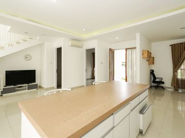Rumah Terawat 14 Menit ke Gerbang Tol Jati Asih 2 Hadap Timur J-46505