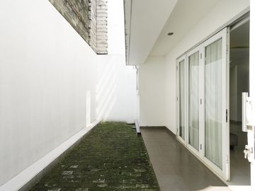 Rumah Terawat 14 Menit ke Gerbang Tol Jati Asih 2 Hadap Timur J-46505