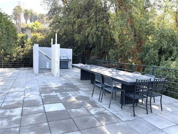 Casa en Venta en Sta María de Manquehue | Casa en Venta | (6D6B) | Vitacura |One Propiedades