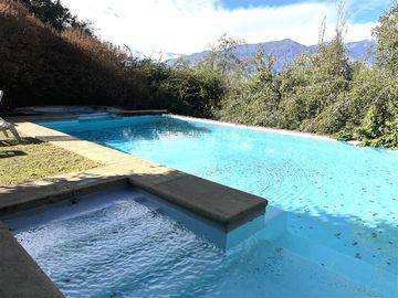 Casa en Venta en Sta María de Manquehue | Casa en Venta | (6D6B) | Vitacura |One Propiedades