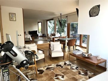 Casa en Venta en Sta María de Manquehue | Casa en Venta | (6D6B) | Vitacura |One Propiedades