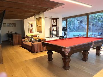 Casa en Venta en Sta María de Manquehue | Casa en Venta | (6D6B) | Vitacura |One Propiedades