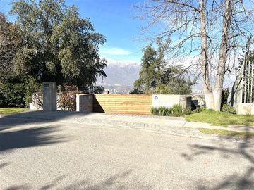 Casa en Venta en Sta María de Manquehue | Casa en Venta | (6D6B) | Vitacura |One Propiedades