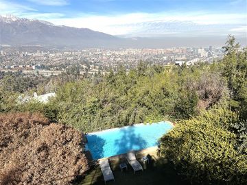 Casa en Venta en Sta María de Manquehue | Casa en Venta | (6D6B) | Vitacura |One Propiedades