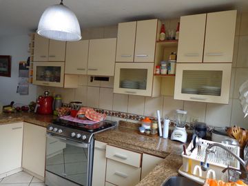 SE VENDE CASA EN URB. CHAMA - SURCO