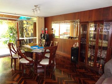 SE VENDE CASA EN URB. CHAMA - SURCO