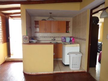 SE VENDE CASA EN URB. CHAMA - SURCO
