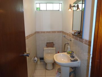 SE VENDE CASA EN URB. CHAMA - SURCO