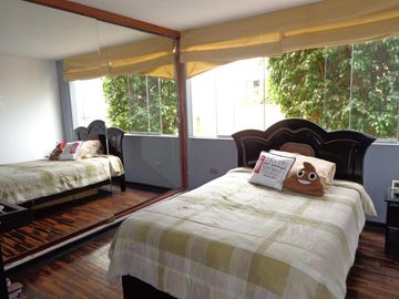 SE VENDE CASA EN URB. CHAMA - SURCO