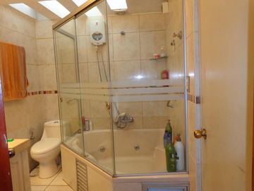 SE VENDE CASA EN URB. CHAMA - SURCO