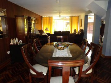 SE VENDE CASA EN URB. CHAMA - SURCO