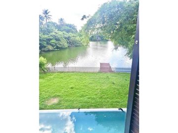 SE VENDE CASA EN Privada Golondrinas, Tierra Colorada, Villahermosa, Tabasco, México
