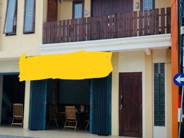 Dijual Rumah Terawat 2 Lantai, Donokerto Surabaya