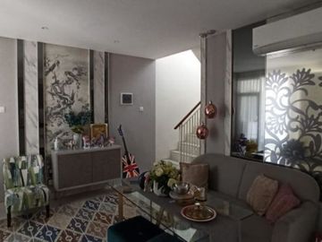 Rumah 2 Lantai minimalis Grand Pakuwon Cluster Canberra, Furnish