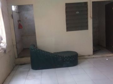 Rumah luas di pusat kota depok