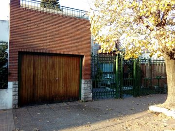 VENTA - LA TABLADA - CASA 3 AMB - COD 855