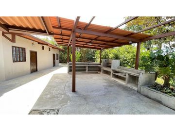 SE VENDE CASA DE CAMPO EN ALTOS DE CAMPANA