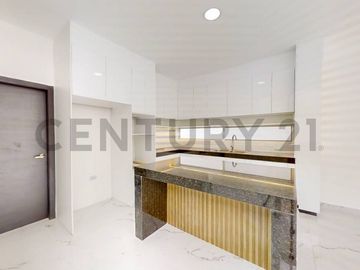 Elegante y Moderna Casa de Estreno en Condado de Vicolinci
