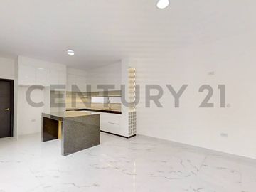 Elegante y Moderna Casa de Estreno en Condado de Vicolinci