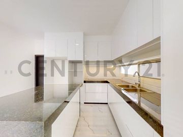Elegante y Moderna Casa de Estreno en Condado de Vicolinci