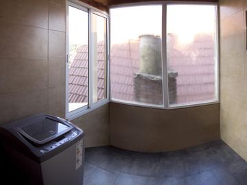 Casa en venta - 5 Dormitorios 3 Baños - Cocheras - 180Mts2 - Necochea