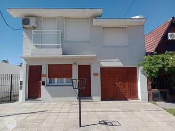 Casa en venta - 5 Dormitorios 3 Baños - Cocheras - 180Mts2 - Necochea