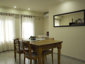 Casa en venta - 5 Dormitorios 3 Baños - Cocheras - 180Mts2 - Necochea