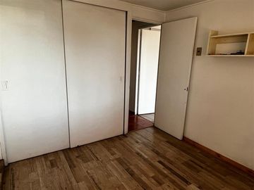 Casa de 4 dormitorios regularizada a pasos de Vic Mackenna.