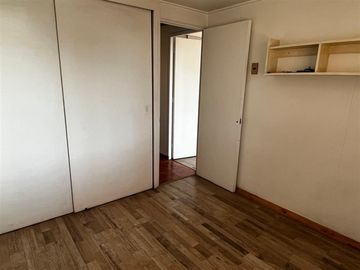 Casa de 4 dormitorios regularizada a pasos de Vic Mackenna.