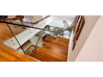 Venta de casa Sector Las Callejas. Area 421m2