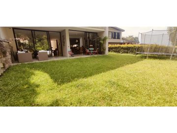 Venta de casa Sector Las Callejas. Area 421m2