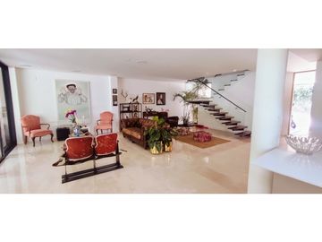 Venta de casa Sector Las Callejas. Area 421m2