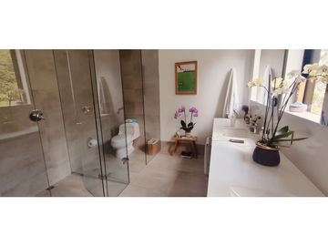 Venta de casa Sector Las Callejas. Area 421m2