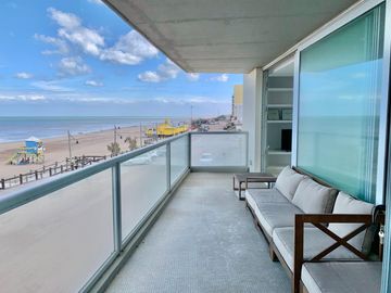 ESPECTACULAR PISO FRENTE AL MAR
