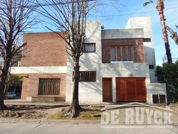Casa para 2 Familias en venta en Quilmes Oeste