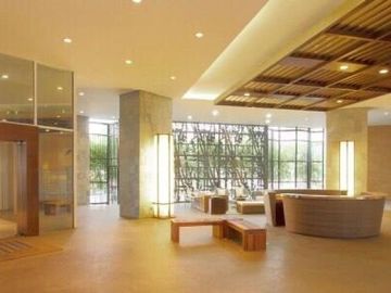 The Columns Makati Semi-Furnished Studio with Parking