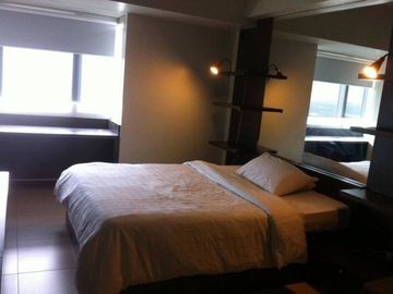 The Columns Makati Semi-Furnished Studio with Parking