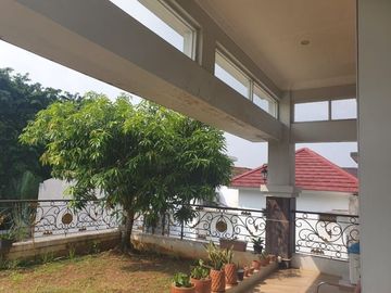 Rumah Mewah dan Full Furnished, 5 menit ke One BelPark Mall
