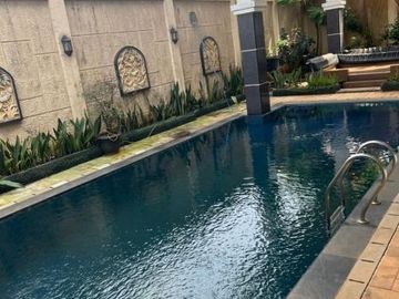 Rumah Mewah dan Full Furnished, 5 menit ke One BelPark Mall