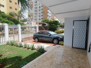 casa en venta en ciudad jardín. Cod V87431