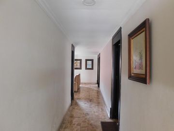 casa en venta en ciudad jardín. Cod V87431