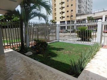 casa en venta en ciudad jardín. Cod V87431
