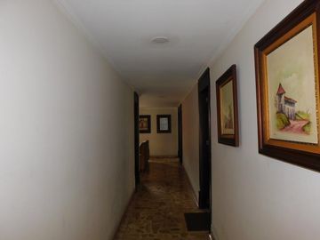 casa en venta en ciudad jardín. Cod V87431