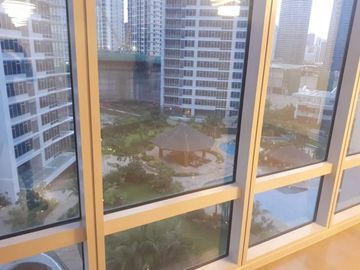 Condominium for Sale 3 Bedrooms: 3BR Flat Condo for Sale in Proscenium Sakura Tower Rockwell Center Makati