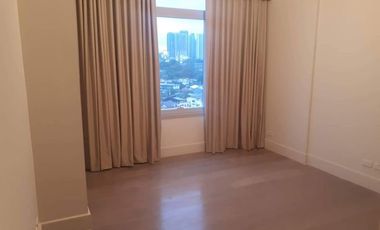 Condominium for Sale 3 Bedrooms: 3BR Flat Condo for Sale in Proscenium Sakura Tower Rockwell Center Makati