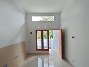Rumah Baru Type 65/101 Modern Minimalis di Lempongsari