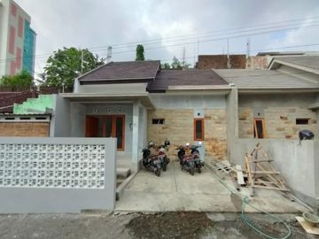 Rumah Baru Type 65/101 Modern Minimalis di Lempongsari