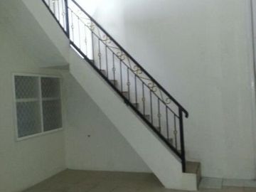 Rumah Rungkut Asri Timur 2.7 M negoo