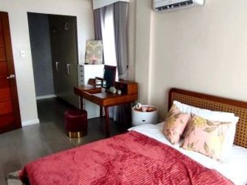 4br Townhouse in Quezon City Tandang Sora Congressional Visayas Ave inside subdivision