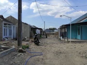 Rumah Murah dekat jalan raya, harga terjangkau